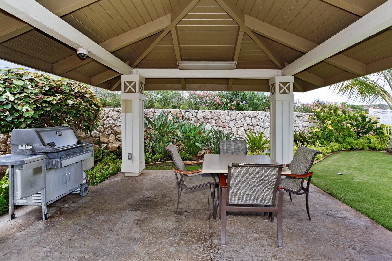Kapolei Vacation Rentals, Hillside Villas 1538-2 - The cabana with a BBQ grill and seating area.