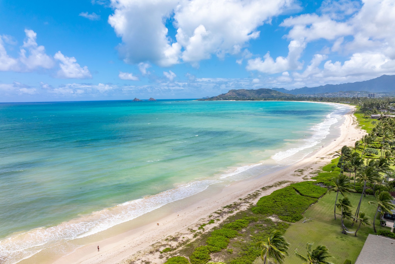 Kailua Vacation Rentals, Kailua Beach House - Soak in these unbeatable views of Kailua Bay and sparkling shoreline.