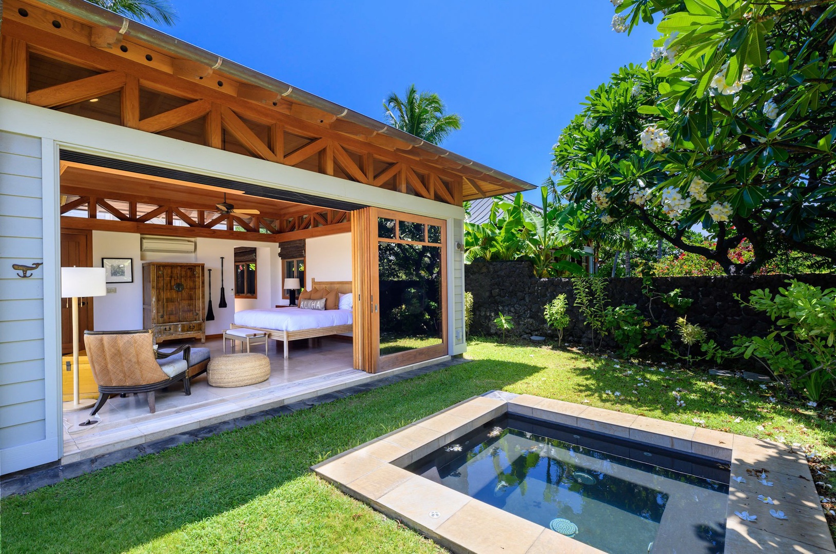 Kamuela Vacation Rentals, 3BD Na Hale 3 at Pauoa Beach Club at Mauna Lani Resort - The primary suite opens directly to the pool for seamless indoor-outdoor living.