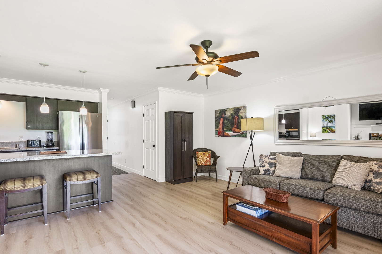 Kihei Vacation Rentals, Koa Resort 1B - Open floor plan flows effortlessly from entry to kitchen to living room to lanai