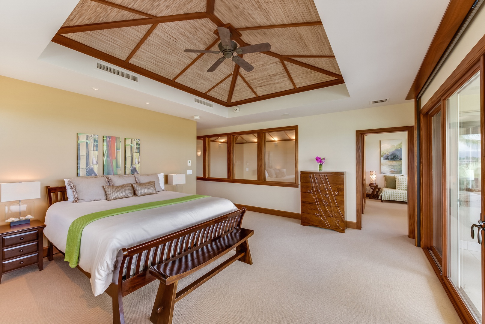 Kamuela Vacation Rentals, 3BD OneOcean (1C) at Mauna Lani Resort - Spacious & Elegant Upstairs Primary w/Smart Flatscreen TV & Office