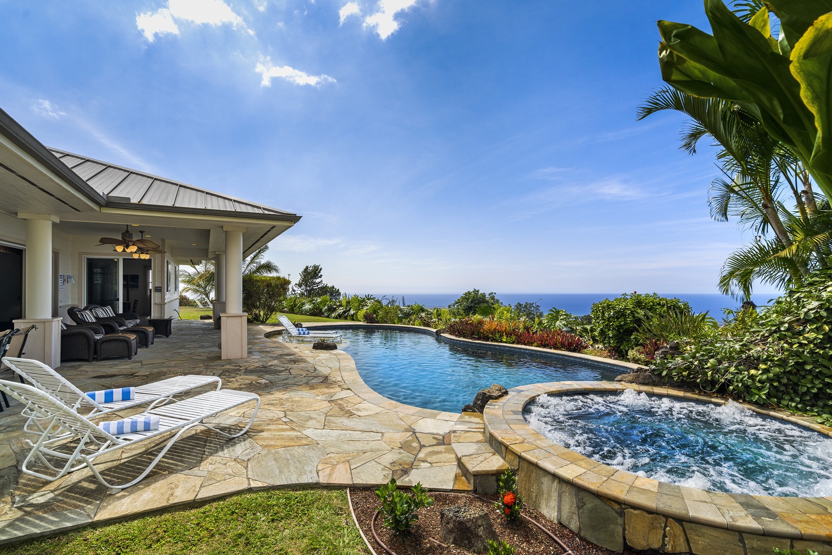 Kailua Kona Vacation Rentals, Piko Nani - Resort like pool & spa!