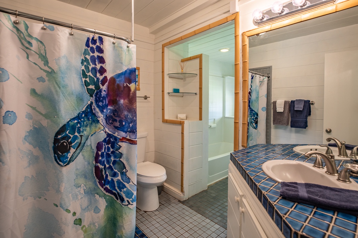 Kamuela Vacation Rentals, Honu Ohana- Puako 59 - Downstairs bedrooms en suite