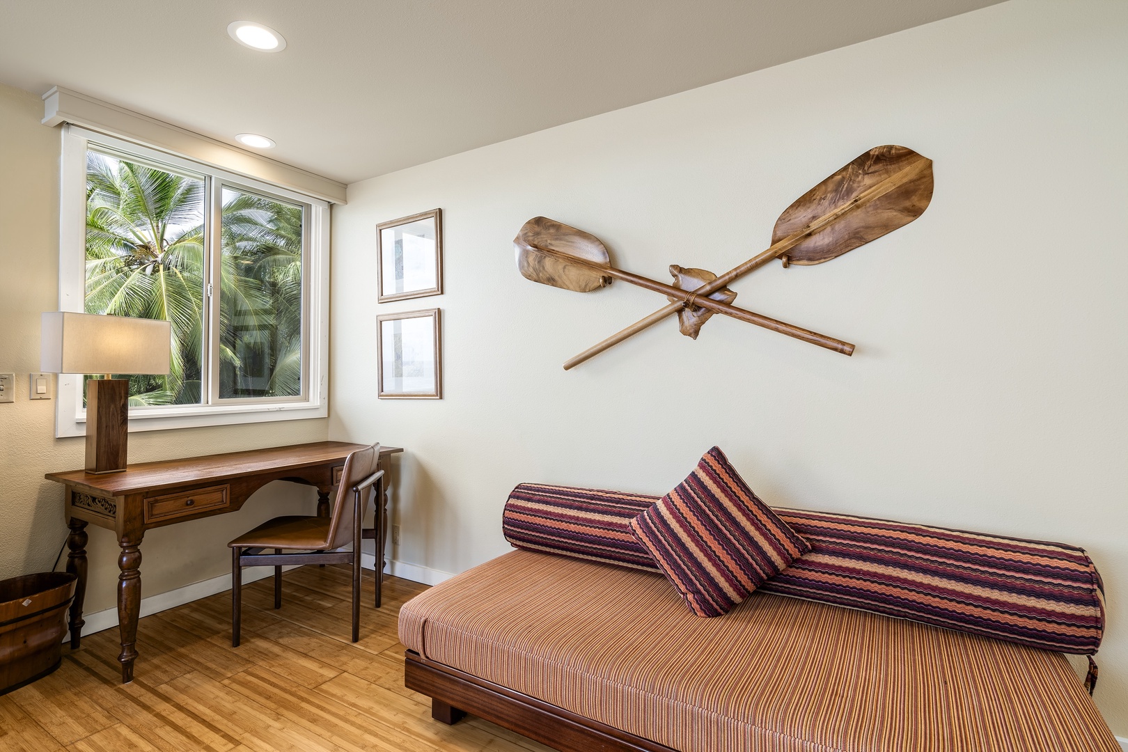 Kailua Kona Vacation Rentals, Ali'i Point #12 - Additional twin bed and writing desk in the primary suite—ideal for kids or remote work.