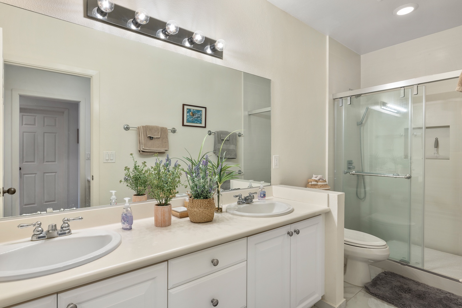Kapolei Vacation Rentals, Coconut Plantation 1190-1 - The third guest bathroom with a shower.