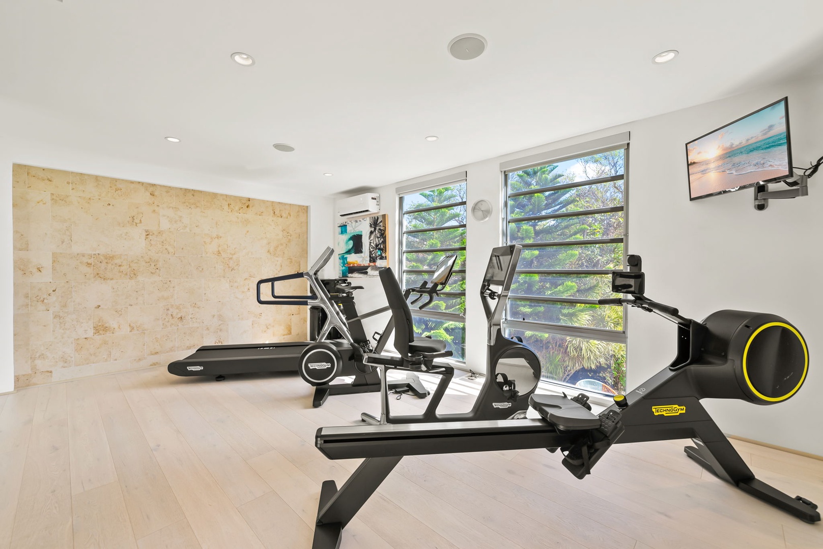 Honolulu Vacation Rentals, Kahala Hills Estate - Stay on track with top-tier fitness equipment and serene garden views.
