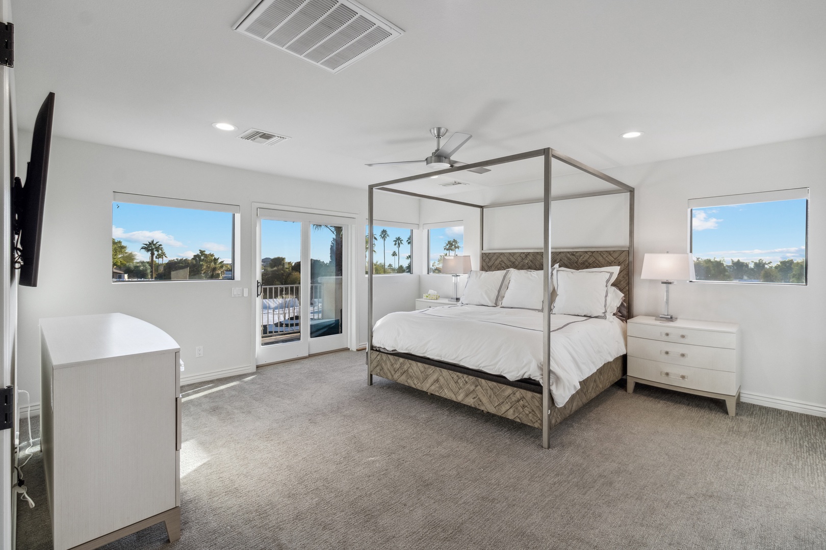 Phoenix Vacation Rentals, Majestic Mountain Views at Piestewa Peak Paradise - An oversized primary suite upstairs provides abundant relaxing space with panoramic views from the reading nook and deck