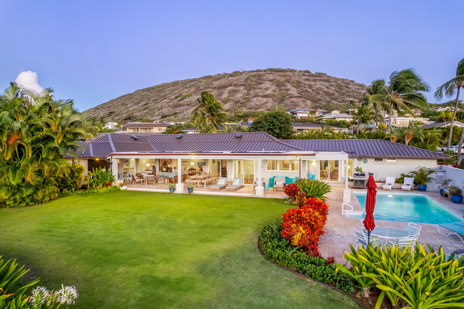 Honolulu Vacation Rentals, Hale Ola - The Villa from above