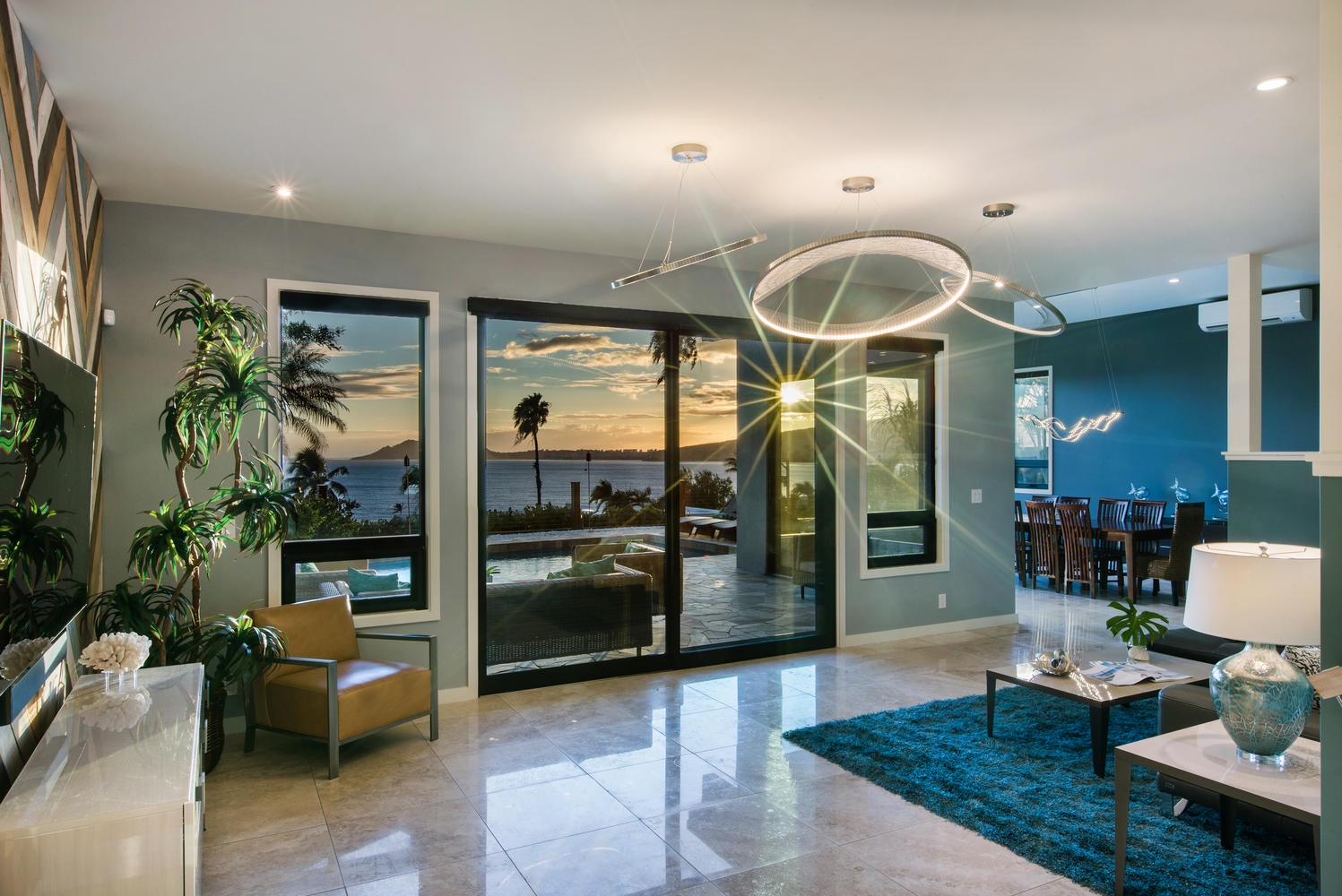 Honolulu Vacation Rentals, Aloha Nalu - More breathtaking views from the front entry!
