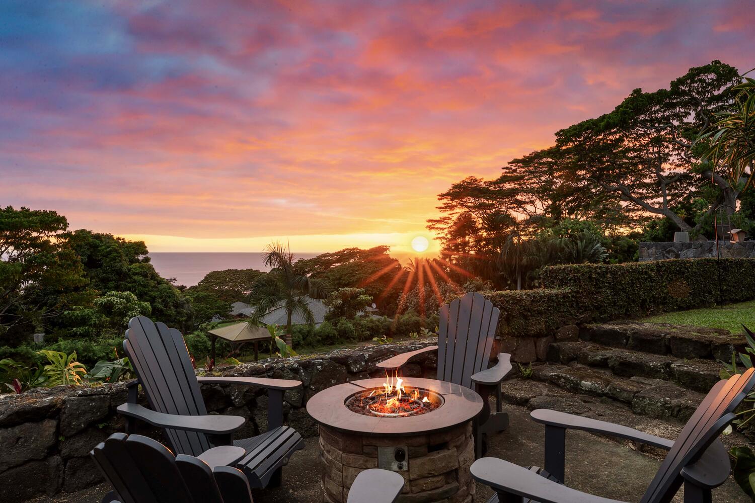 Kailua-Kona Vacation Rentals, Hale Joli - Sunsets by the firepit.