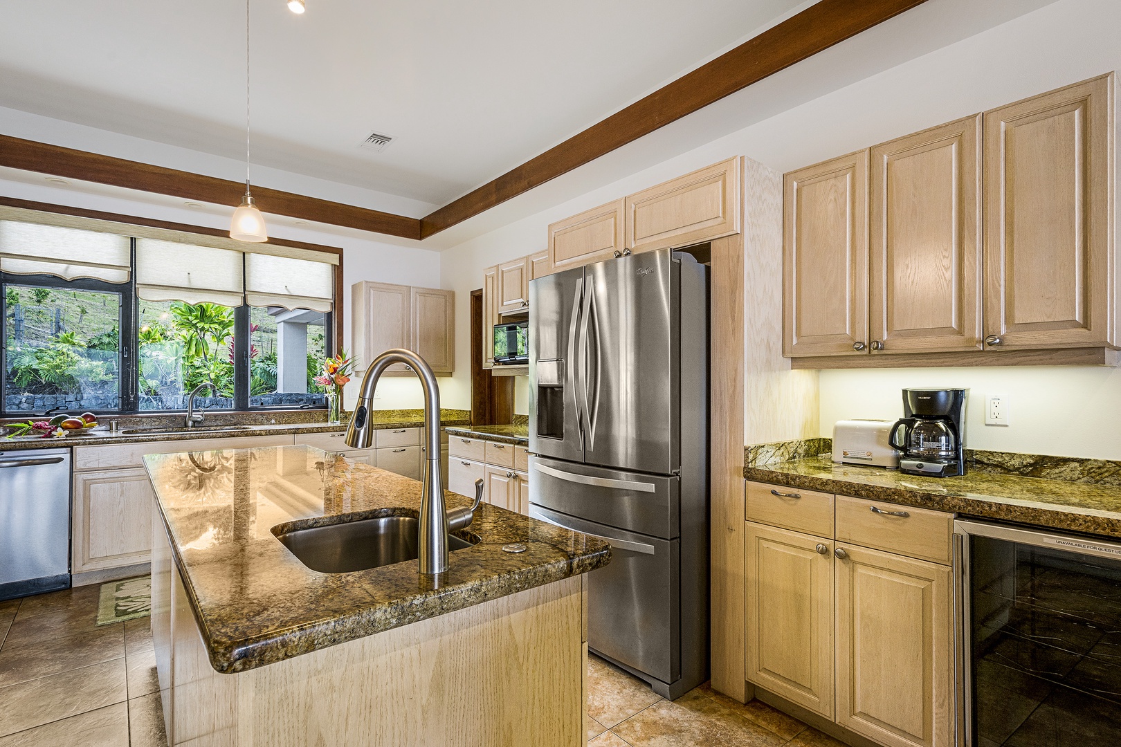 Kailua Kona Vacation Rentals, O'oma Plantation - This kitchen is equipped with two sinks for your convenience