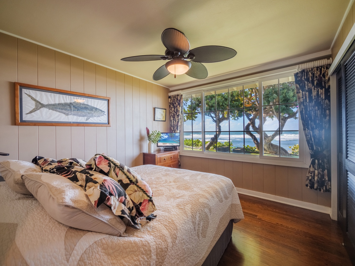 Haleiwa Vacation Rentals, Sunset Point Hawaiian Beachfront** - Panoramic outdoor views right in front of your bed.