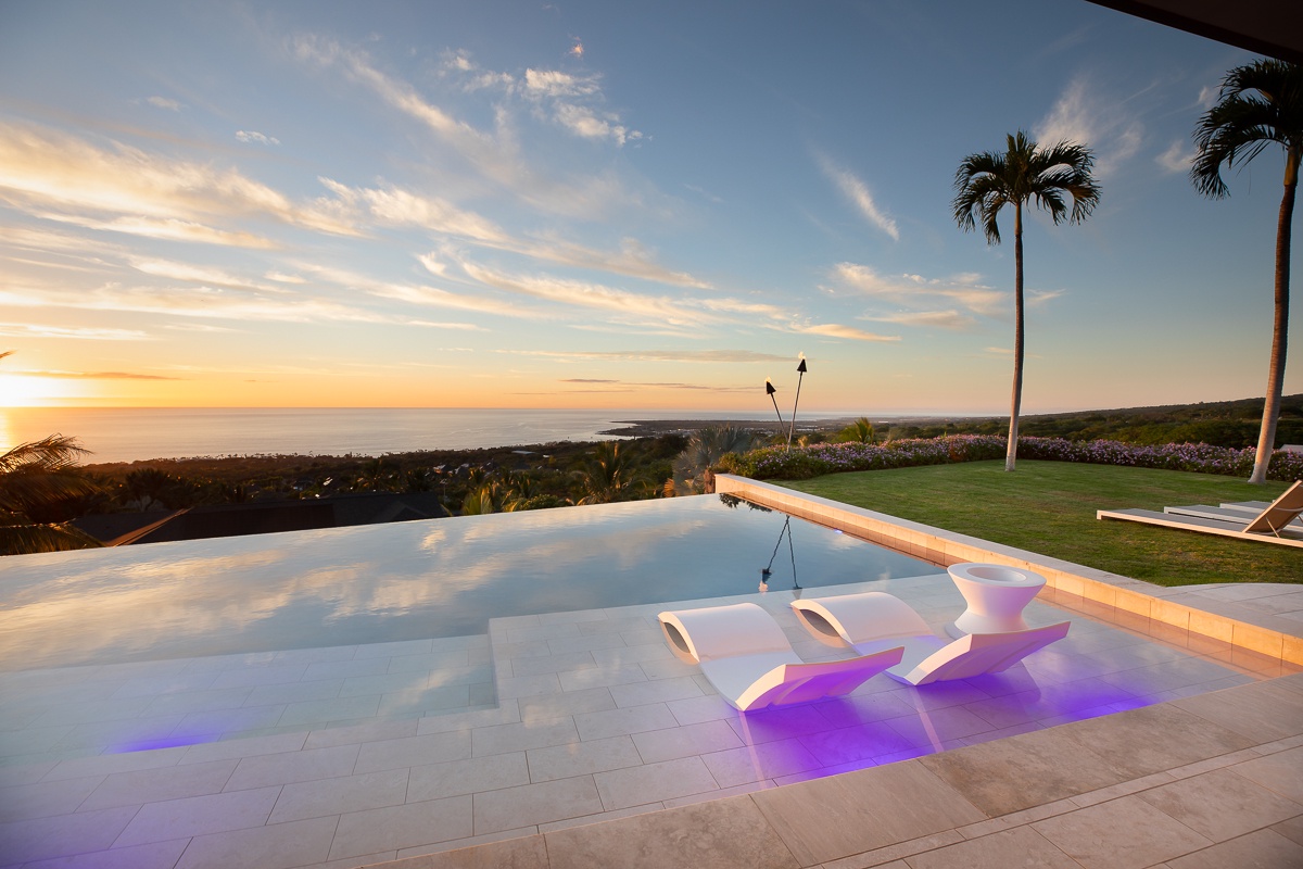 Kailua Kona Vacation Rentals, Hale La'i - Lounge Poolside dreaming..