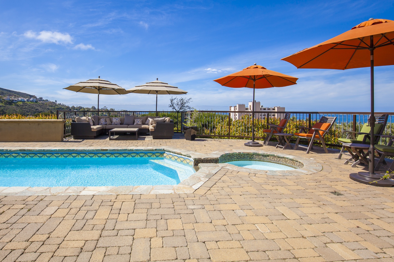 La Jolla Vacation Rentals, Jewel Above La Jolla Shores - Spoiled for lounge areas