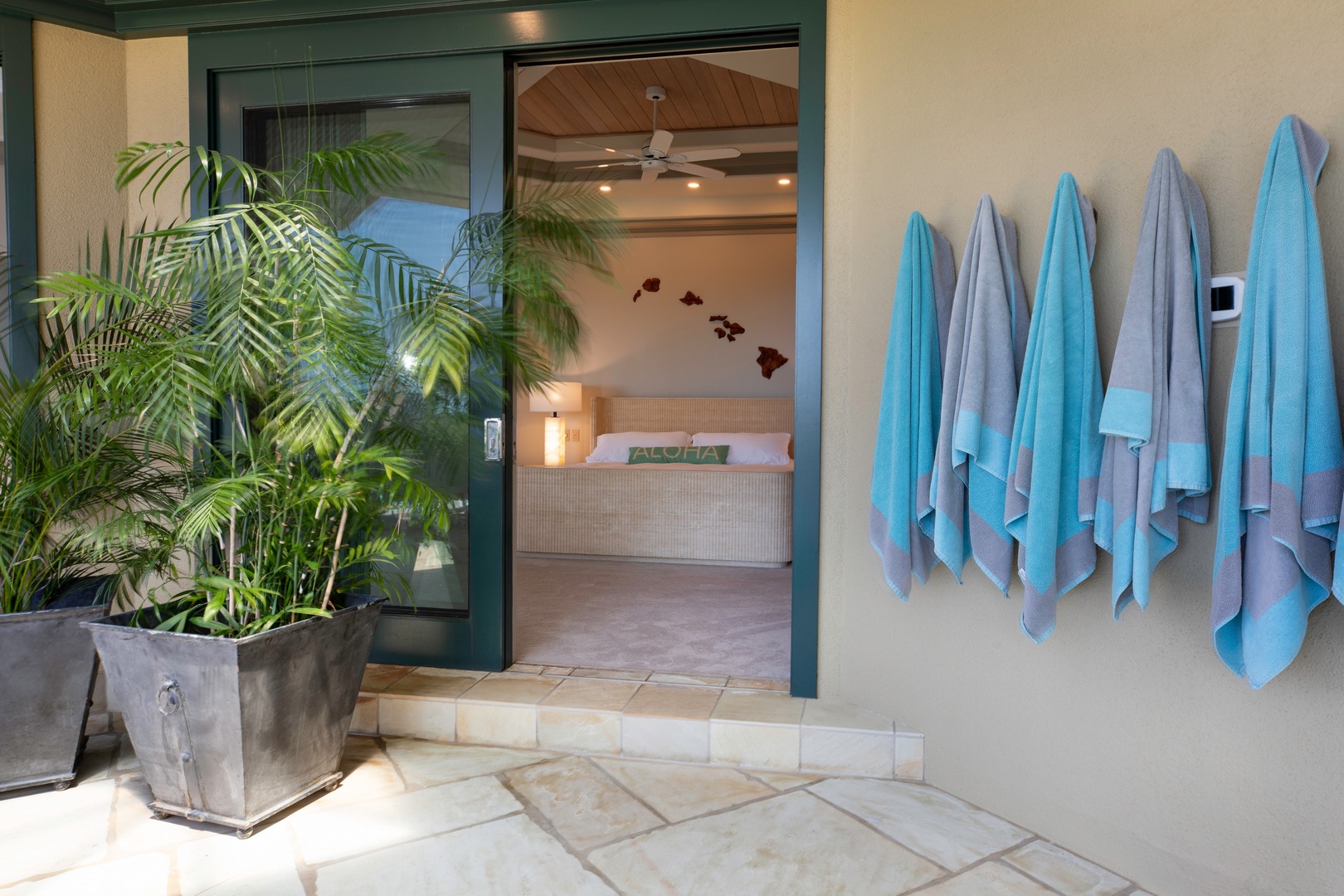 Kamuela Vacation Rentals, Canoe House at Champion Ridge - Step outside to your private outdoor shower and feel the island breeze.