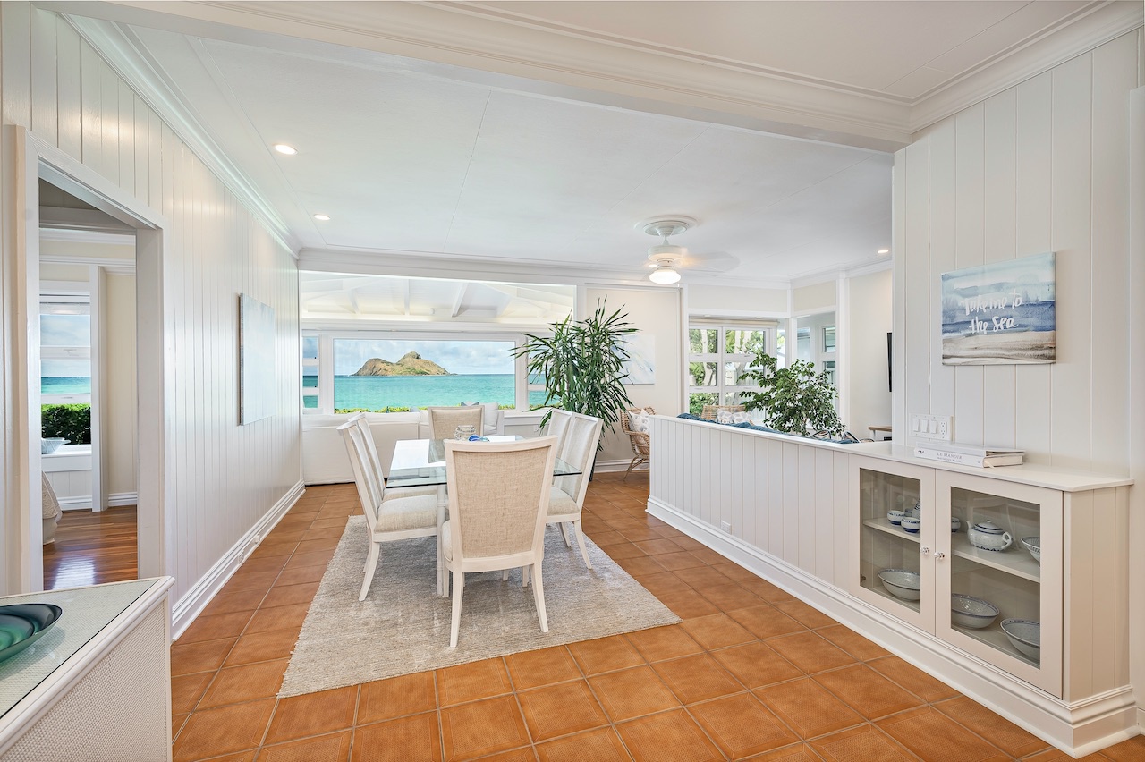 Kailua Vacation Rentals, Lanikai Seashore - Second of two indoor dining options with views of the ocean and Mokulua Islands