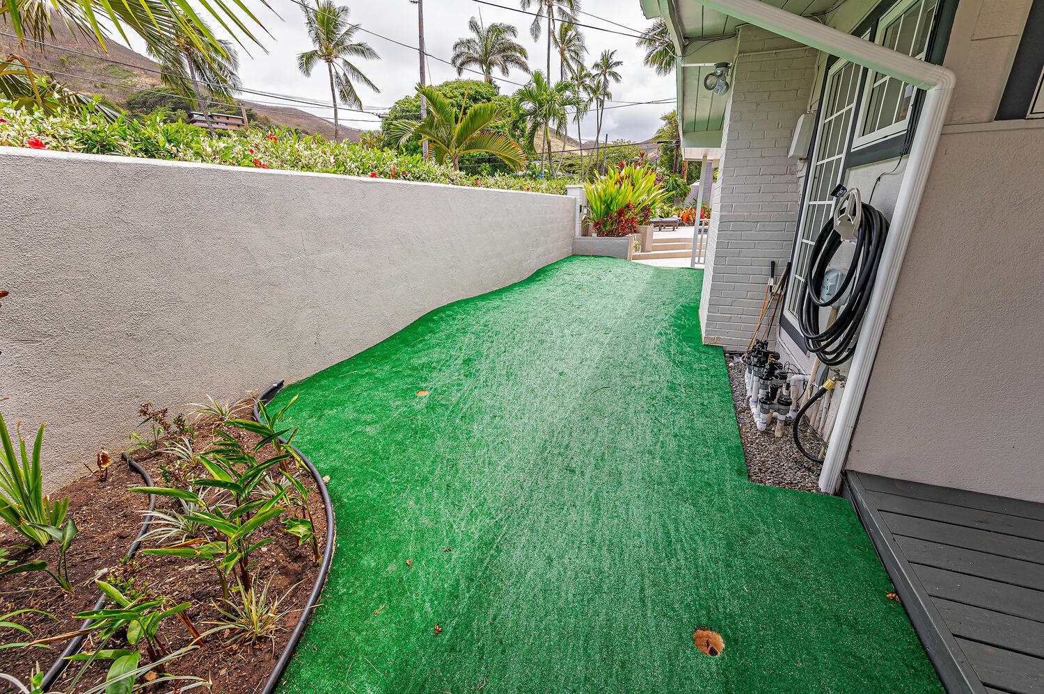 Kailua Vacation Rentals, Villa Hui Hou - Putting green! This property has something for everyone!