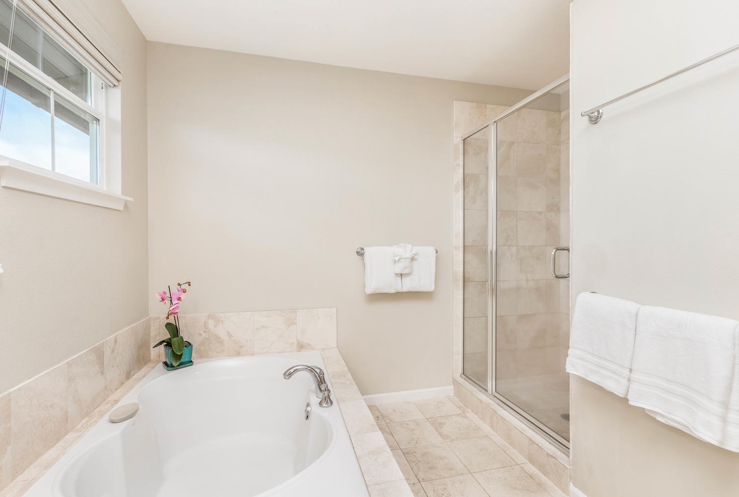 Princeville Vacation Rentals, Leilani Villa - Primary bathroom with tub and shower