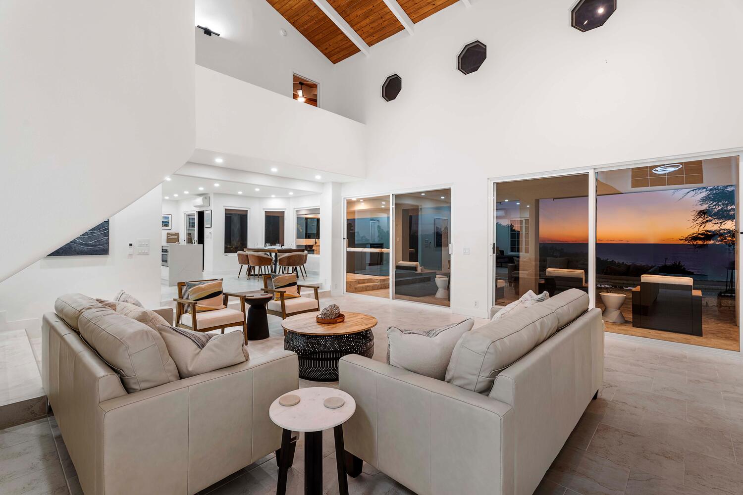 Kailua Kona Vacation Rentals, Ho'okipa Hale - Flounder in the spaciousness of the living area, highlighted by soaring vaulted ceilings and cozy sofas.