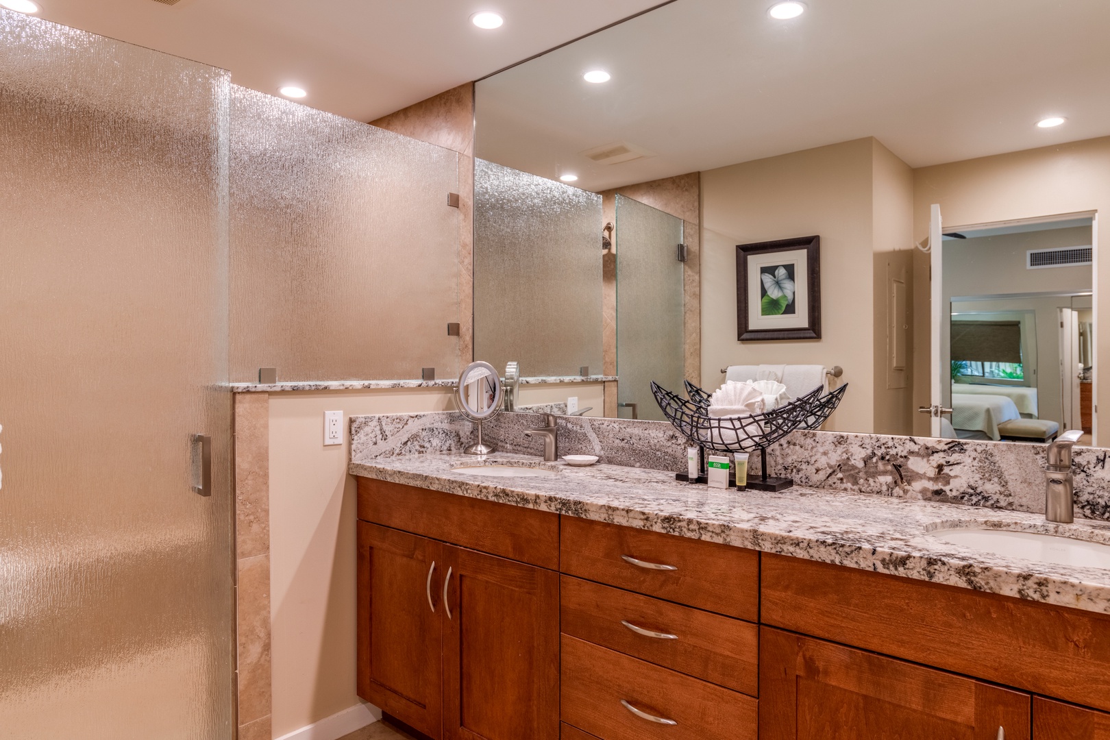 Lahaina Vacation Rentals, Kapalua Golf Villas 15P3-4 - Hawaiiana ensuite bathroom