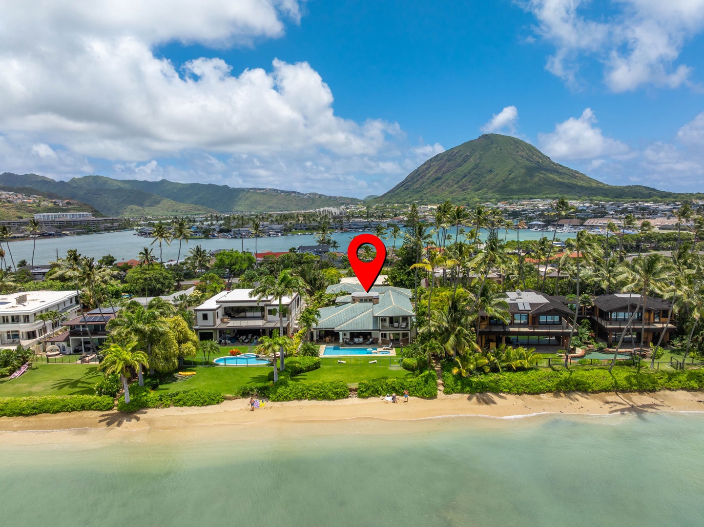 Honolulu Vacation Rentals, Maunalua Estate - Nestled along the shoreline, this private coastal estate blends lush greenery with sweeping mountain views.