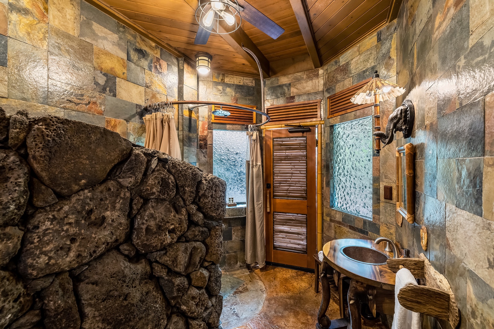Waimanalo Vacation Rentals, Hawaii Hobbit House - Full-size guest bathroom on main level.