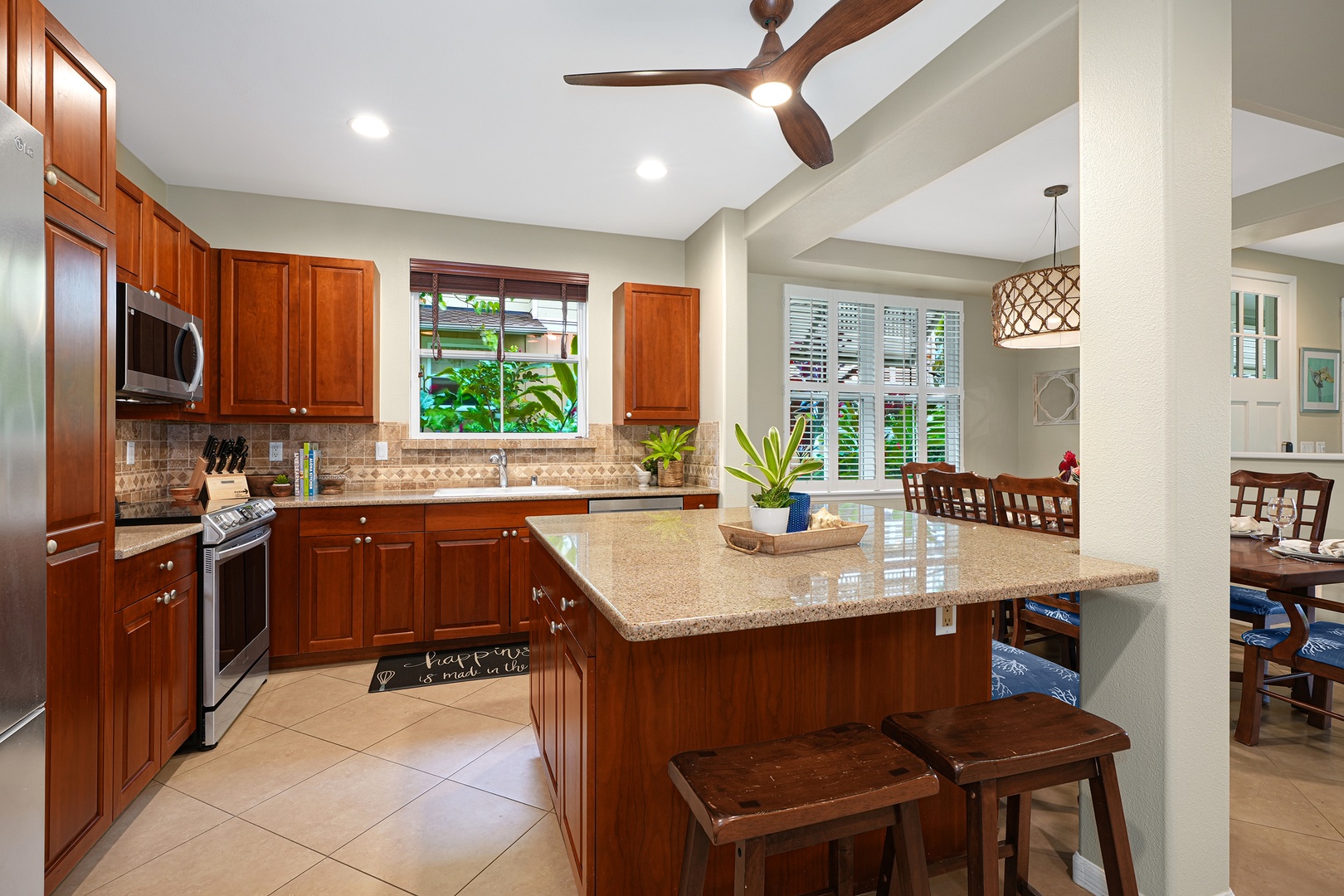Princeville Vacation Rentals, Casa Makara - Craft culinary delights in the fully-equipped kitchen with a view!!