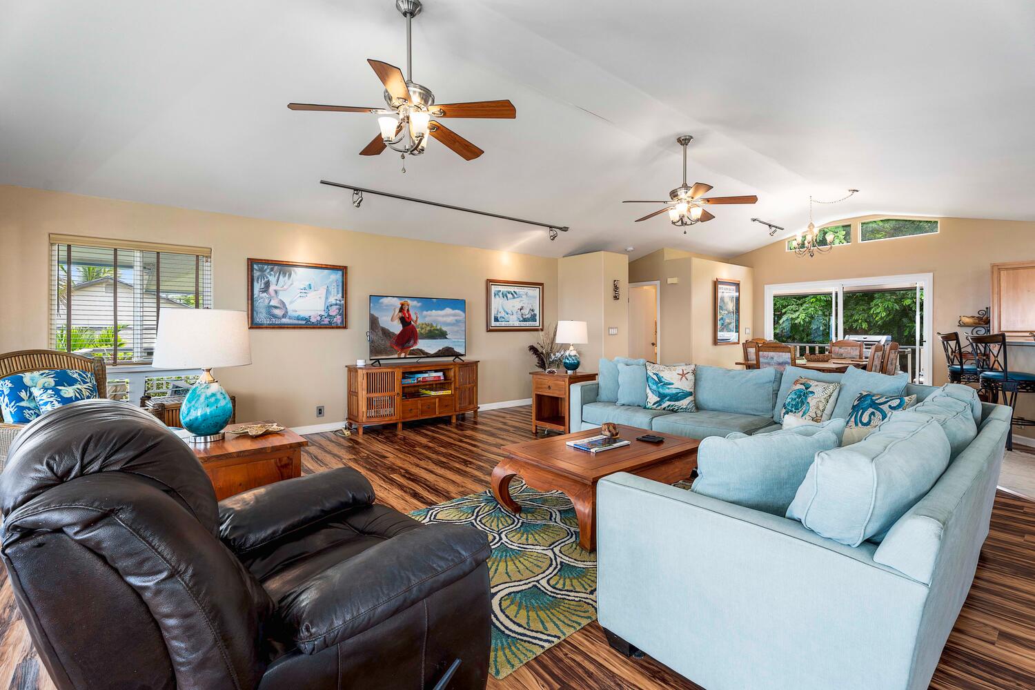 Kailua Kona Vacation Rentals, Honu O Kai (Turtle of the Sea) - Open floor plan throughout for seamless flow and connection.