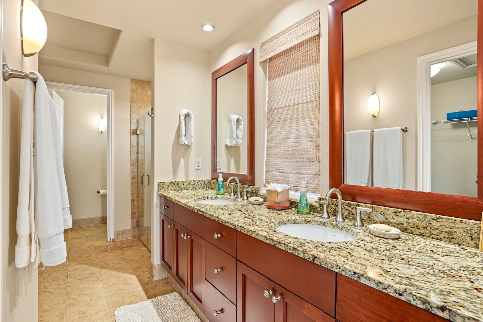 Princeville Vacation Rentals, Hale Hau'oli Moku - Double vanity, so two people can get ready for dinner without negotiating for the mirror.