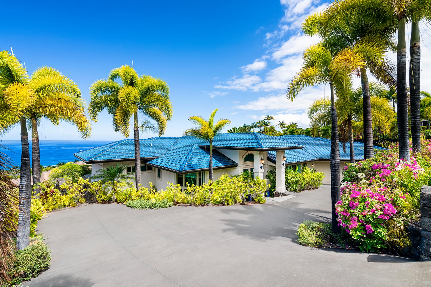 Kailua Kona Vacation Rentals, Blue Hawaii - Blue Hawaii from the top of the driveway.