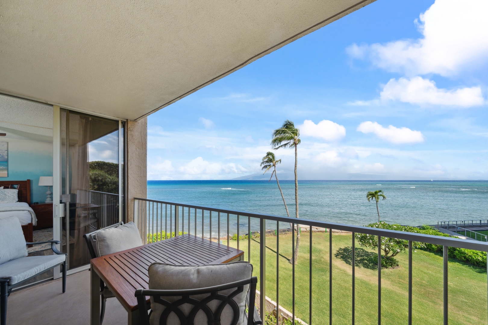 Royal Kahana 308