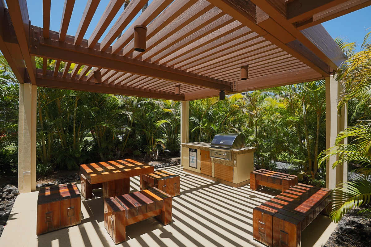 Kamuela Vacation Rentals, Mauna Lani Terrace A303 - Outdoor Grilling Area