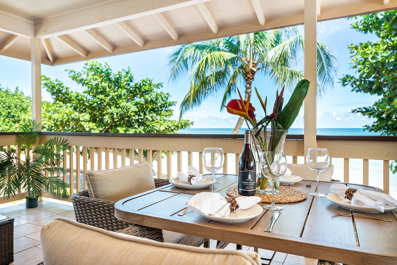 Haleiwa Vacation Rentals, Pikai Hale - Outdoor dining on the covered lanai with beach and ocean views