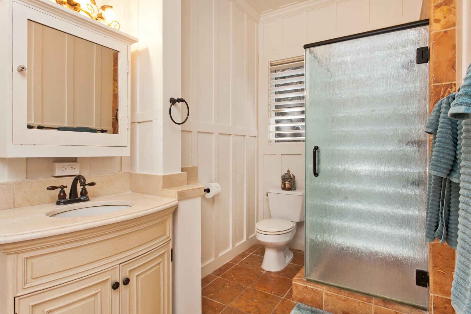 Kailua Vacation Rentals, Hale Mahina Lanikai* - Full bathroom with a walk-in shower.