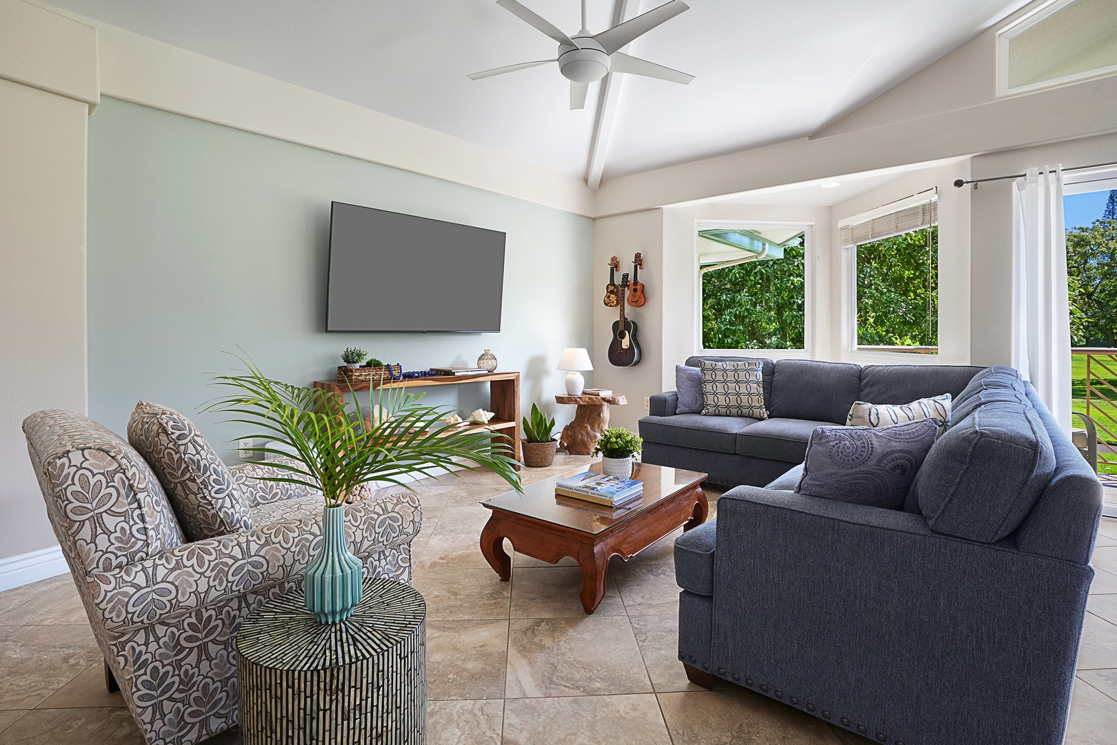 Princeville Vacation Rentals, Ku'u Lei Villa - Living room