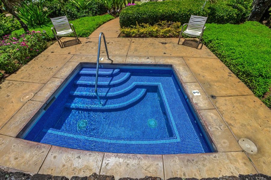 Princeville Vacation Rentals, Casa Makara - The community hot tub