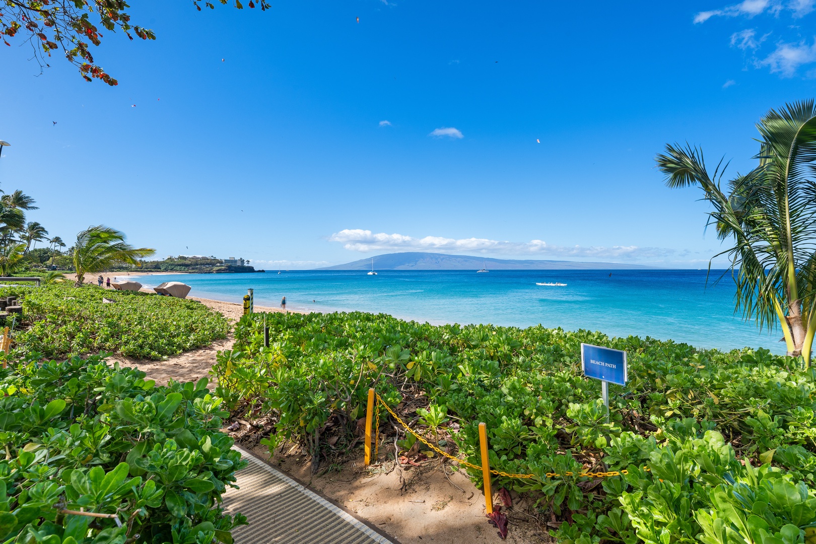 Lahaina Vacation Rentals, Maui Kaanapali Villas 292 - Follow the path from Maui Kaanapali Villas 292 to the sand—greenery and island views ahead.