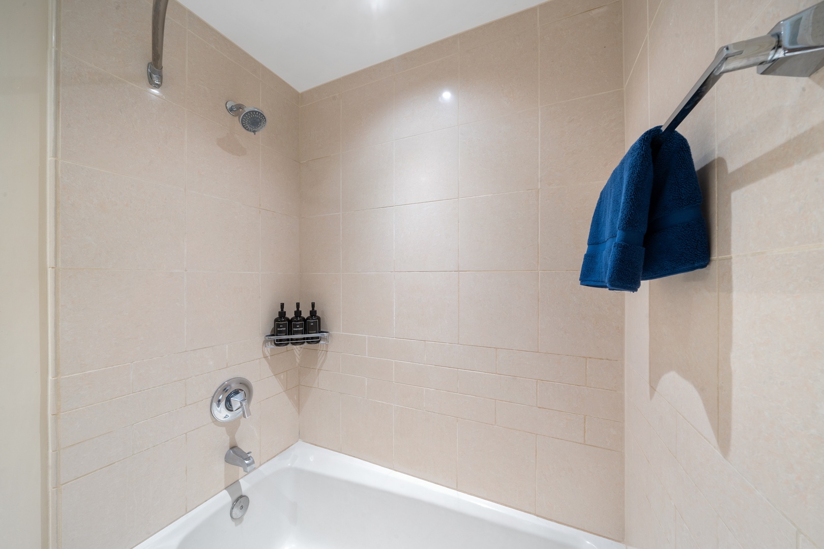 Lahaina Vacation Rentals, Honua Kai Konea 230 - Honua Kai Konea 230’s spa-style bath offers a soaking tub perfect after a day of exploring Maui.