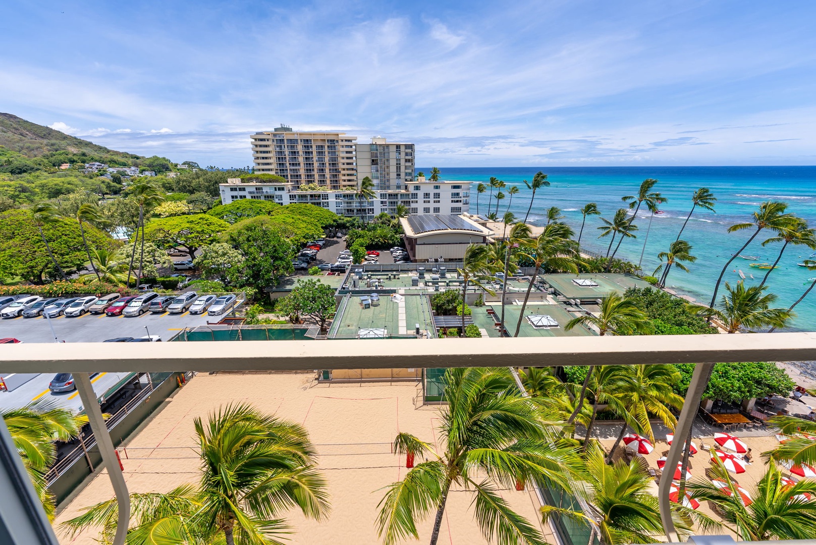 Honolulu Vacation Rentals, Colony Surf Hideaway - Bird’s-eye views of Waikiki’s shoreline and vibrant treetops create a tropical canvas just outside your window.
