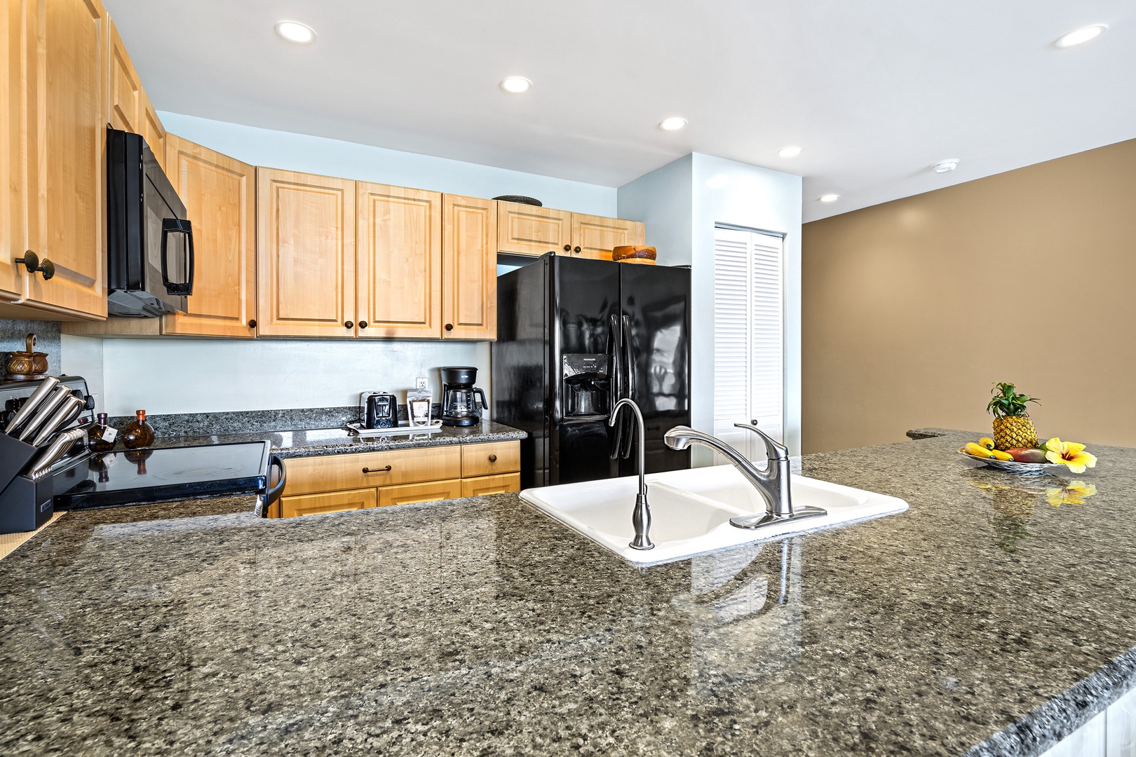 Kailua Kona Vacation Rentals, Sea Village 1105 - Kitchen