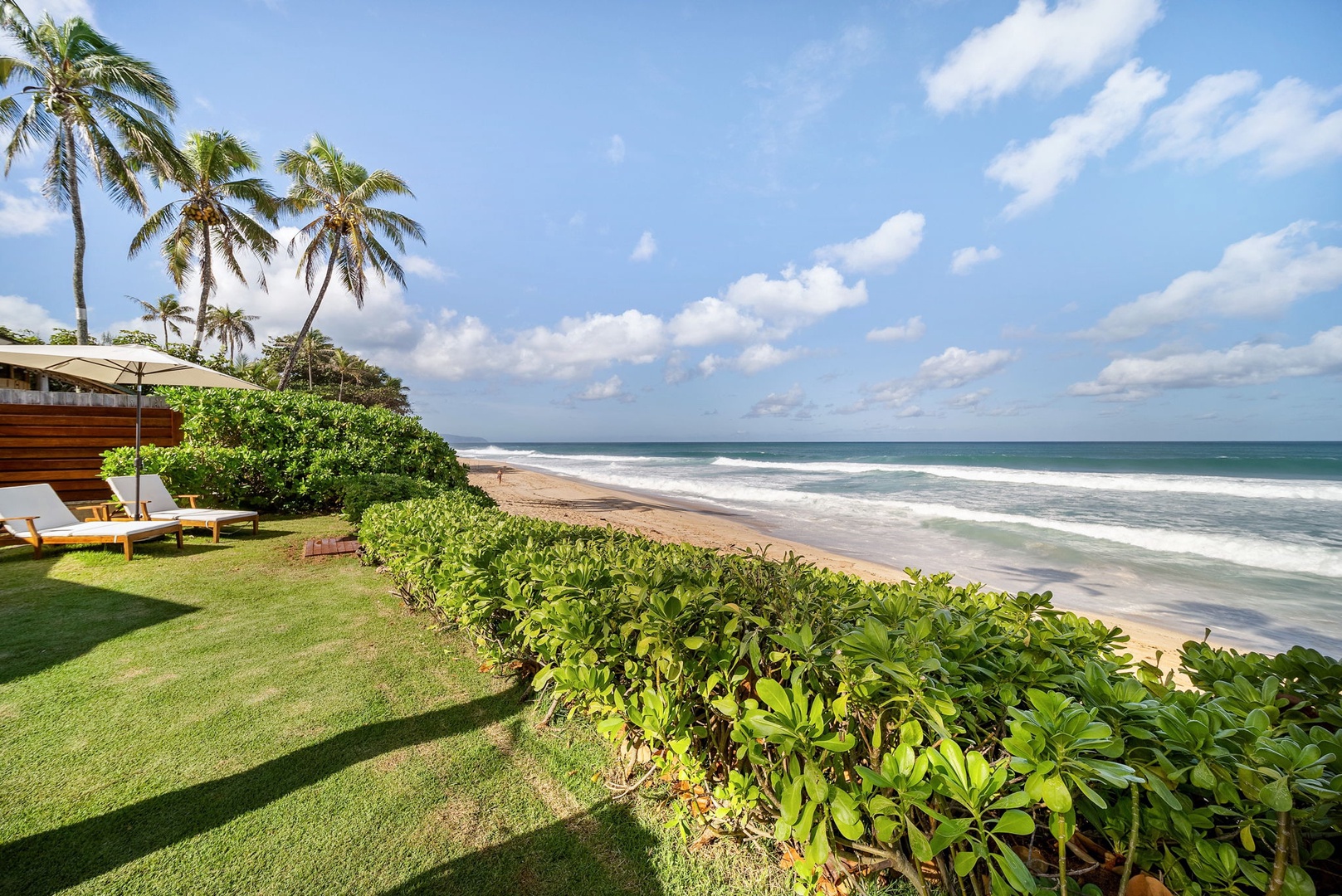 Haleiwa Vacation Rentals, Hale Nalu (Lower Level) - Take in the gorgeous blues, greens, and aquas of the ocean just out your back door