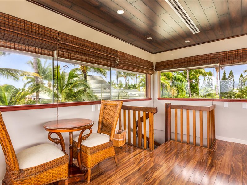 Kailua Kona Vacation Rentals, Blue Water - Loft in the Primary bedroom with wrap around windows!