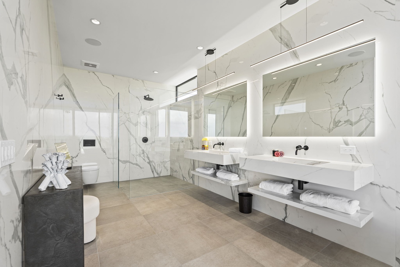 Kailua Vacation Rentals, Kailua Beach Escape - Clean lines, natural light, and generous space bring a sense of calm to your routine.