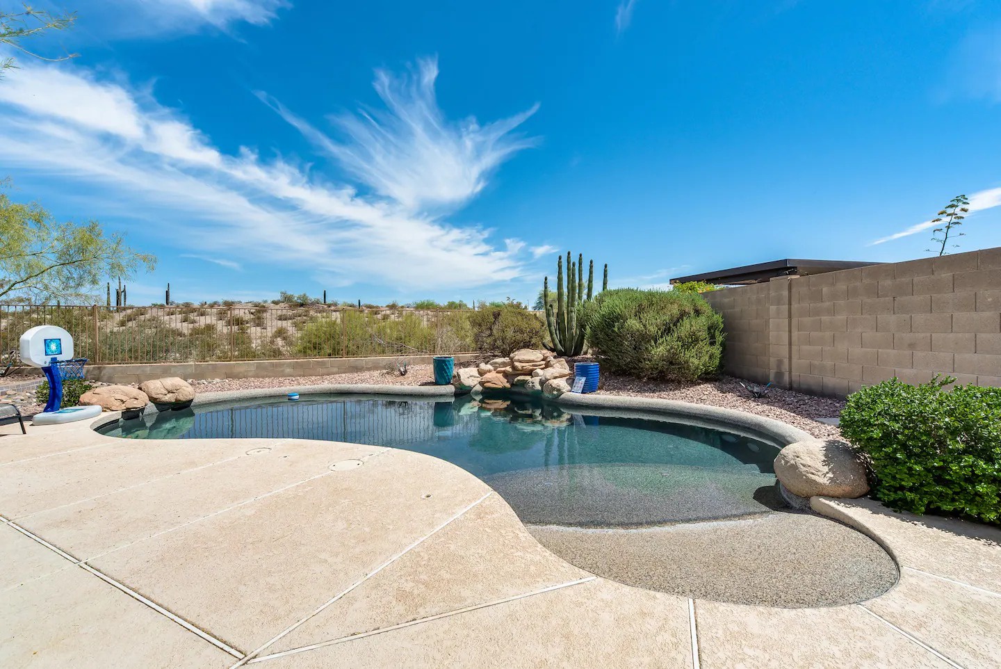 Goodyear Vacation Rentals, Foothills Sunny House - Pool