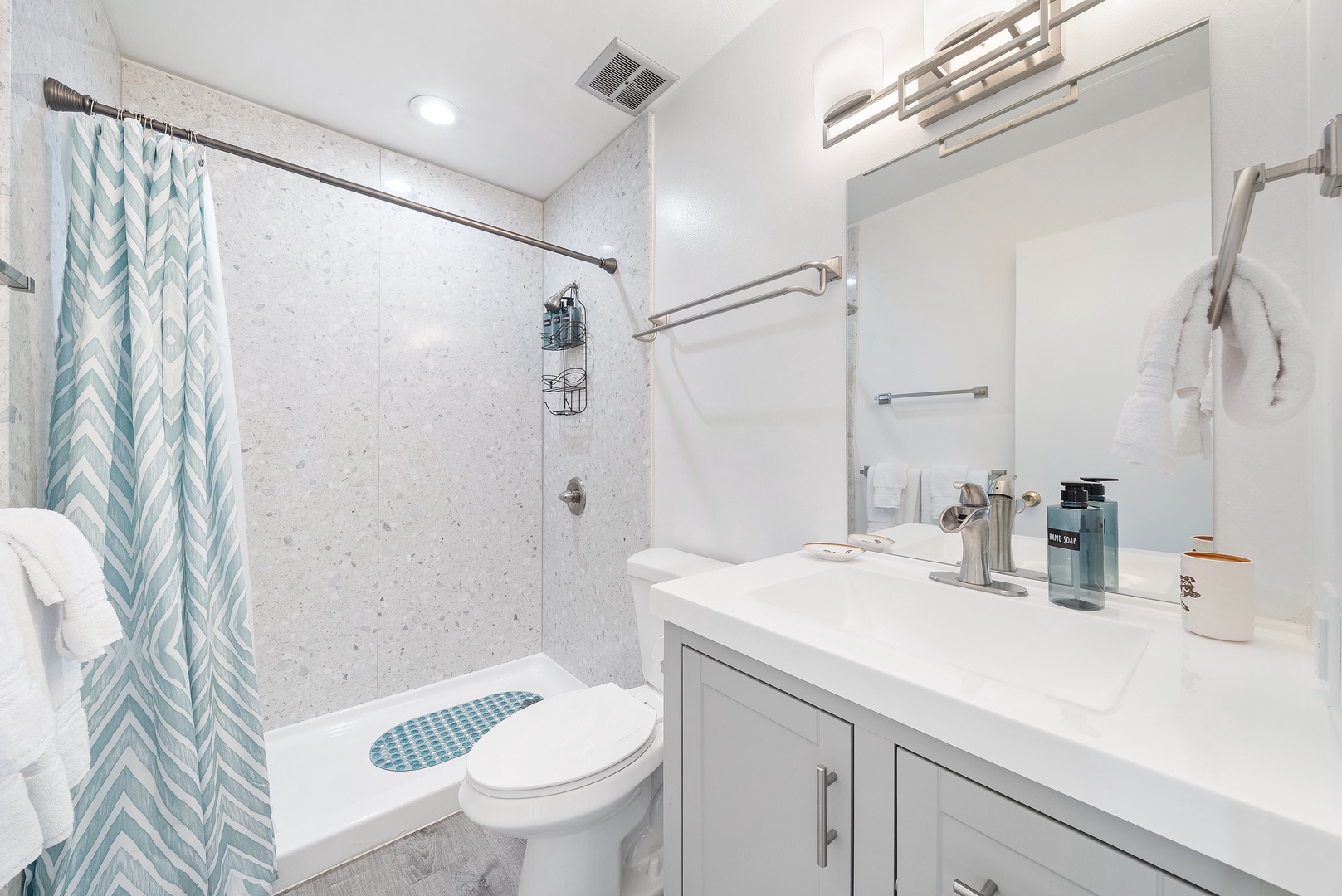 Kahuku Vacation Rentals, Kuilima Estates West #85 - Full size shower in upstairs bathroom.