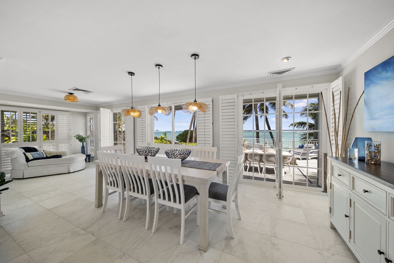 Waimanalo Vacation Rentals, Mana Kai at Waimanalo - Dine amidst panoramic vistas, where every meal becomes an unforgettable experience enveloped in natural beauty.
