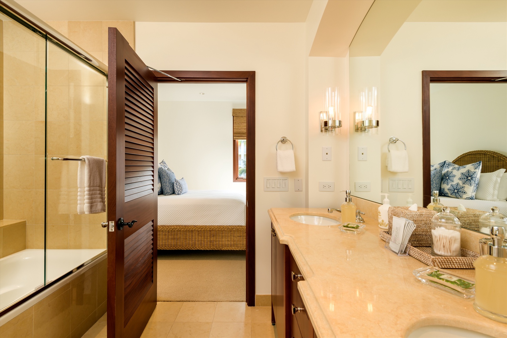 Wailea Vacation Rentals, Blue Ocean Suite H401 at Wailea Beach Villas* - 2nd Mountain View Bedroom Bathroom