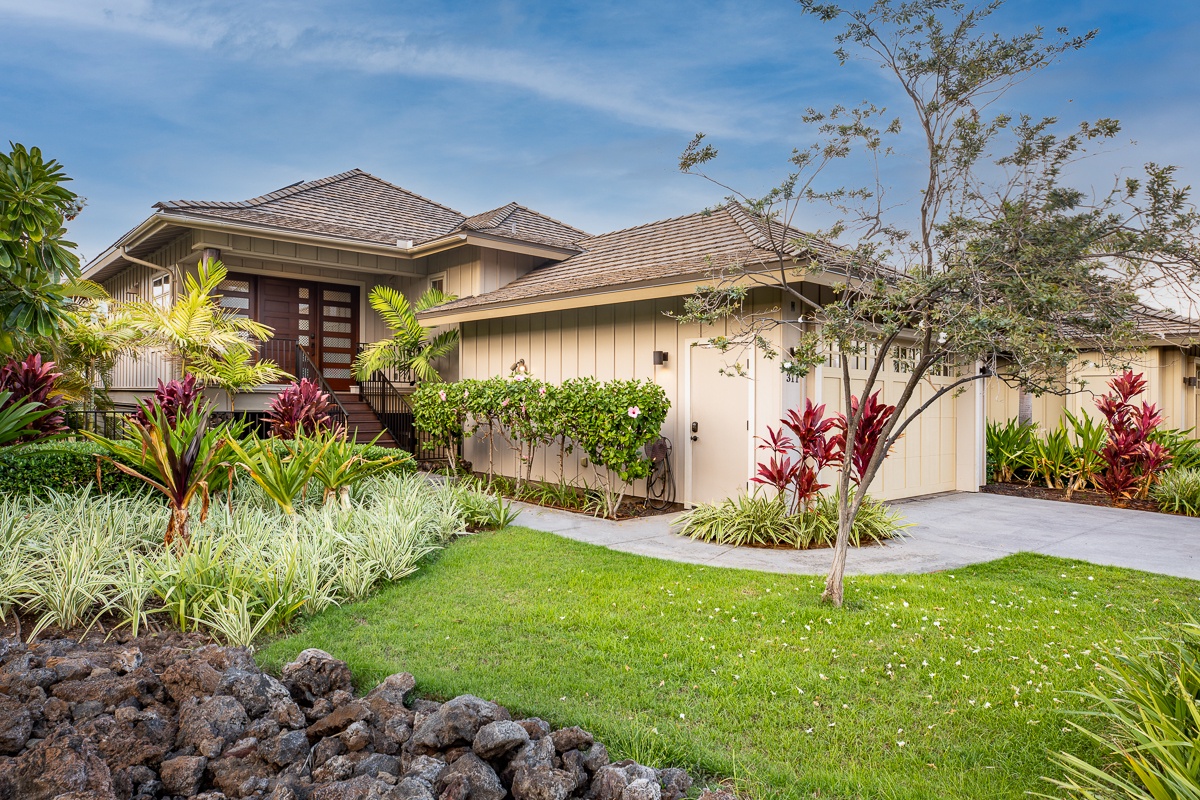 Kamuela Vacation Rentals, Mauna Lani KaMilo #311 - KaMilo #311 entrance