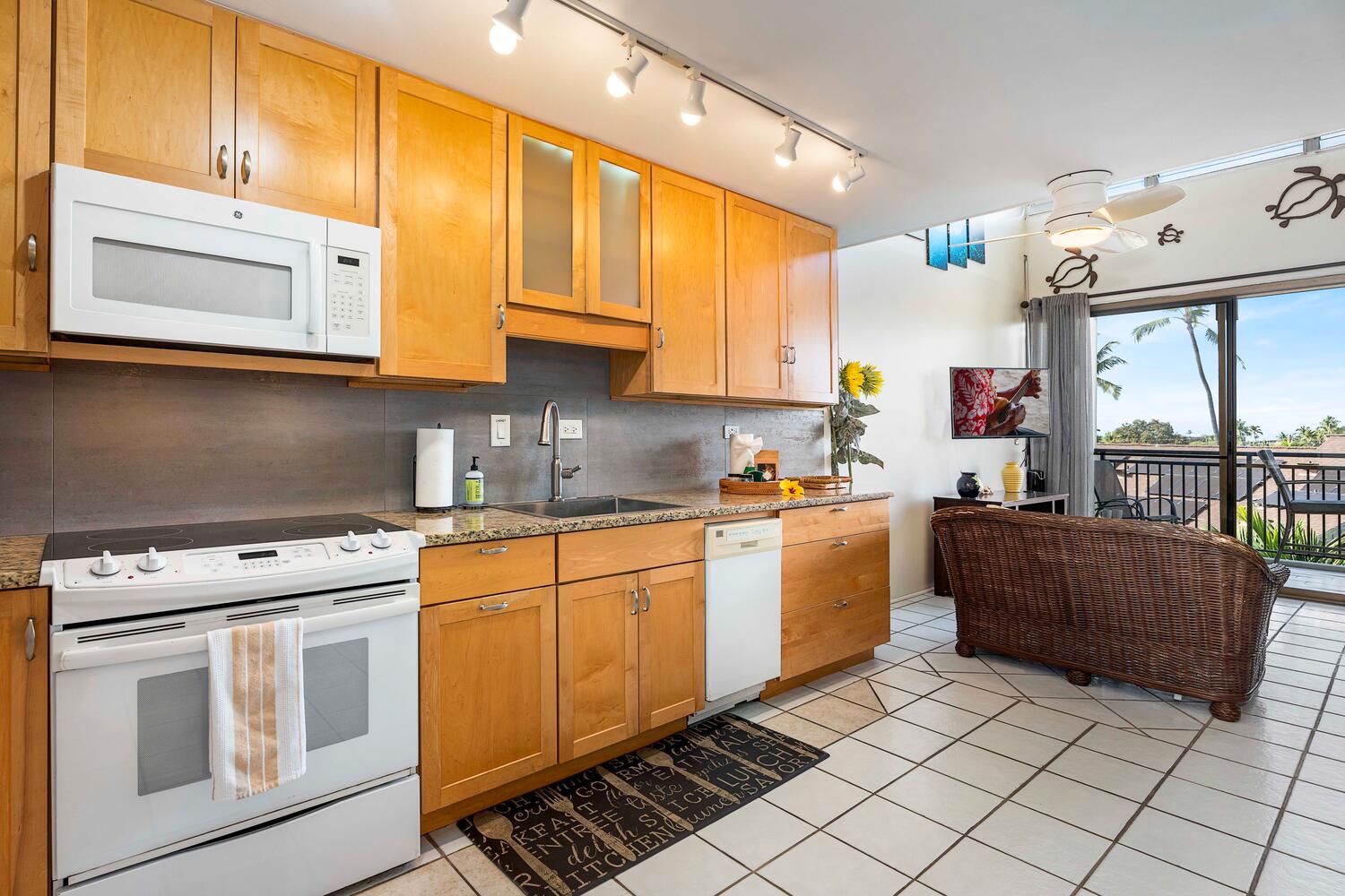 Kailua Kona Vacation Rentals, Kona Alii 512 - Kitchen area conveniently located right off the kitchen.