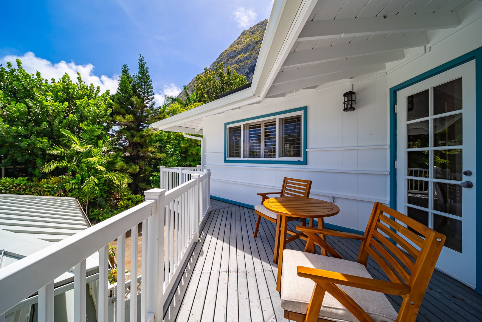 Waimanalo Vacation Rentals, Mana Kai at Waimanalo - A nice spot to sip your morning coffee